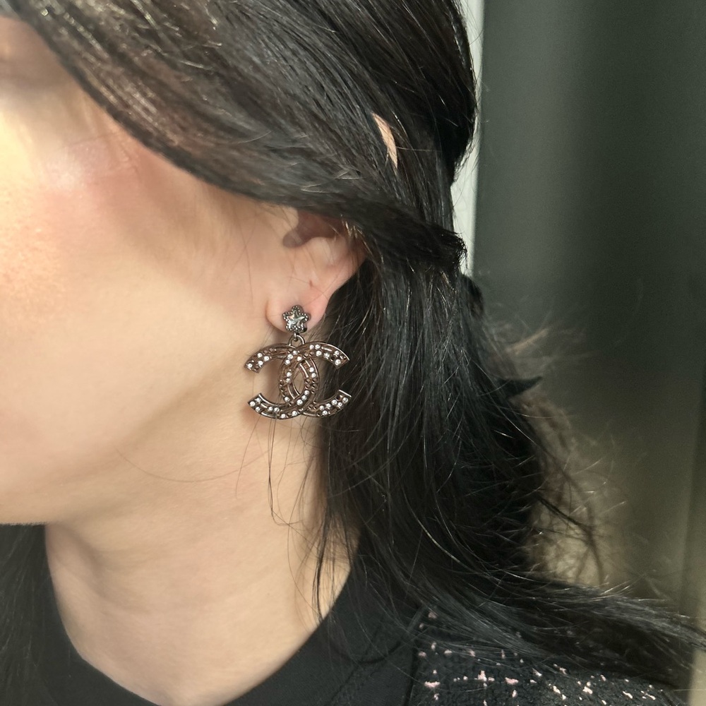 Chanel 24K Ruthenium Crystal Dangle CC Earrings - Picture 2 of 4